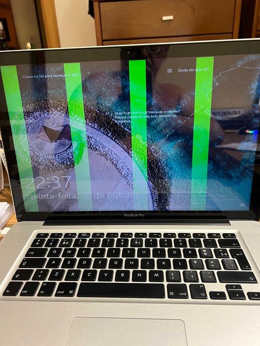 MacBook Pro i7 com 8gb ram ecran de 15 (Avariado)