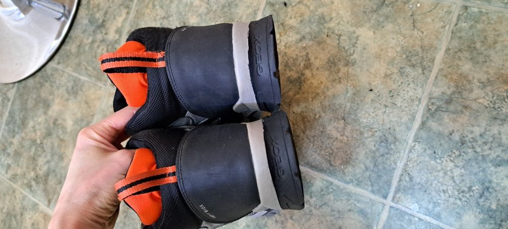 Ботінки geox  на хлопчика 39 р