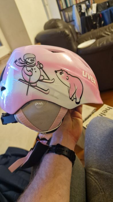 Kask narciarski snowboardowy na sanki hulajnogę