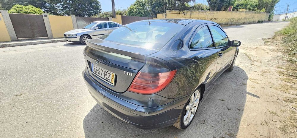 Mercedes-Benz C220 CDI Coupé Evolution | Nacional | 2.990€