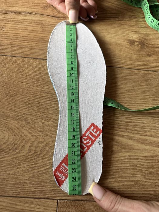 Lacoste trampki wsuwane rozmiar 40,5