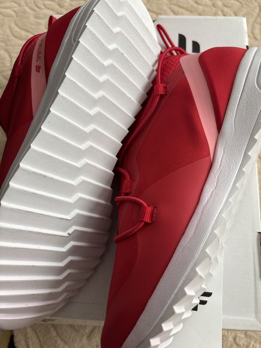 Buty spotrowe 4f. Nowe rozmiar 38.