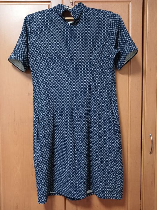 Жіноча      сукня