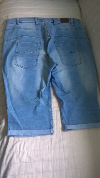 Spodnie damskie krótkie - Jeans z lykrą