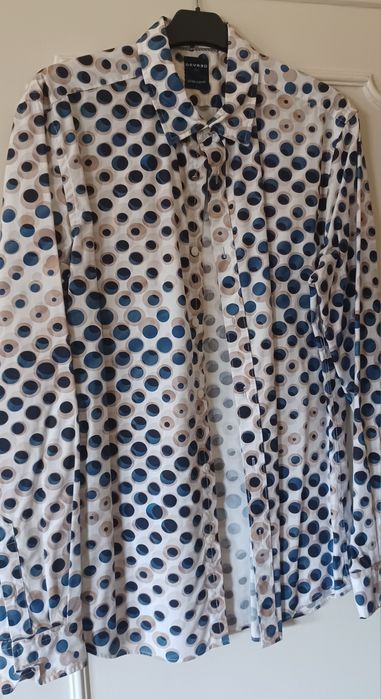 Camisa estampada de bolas