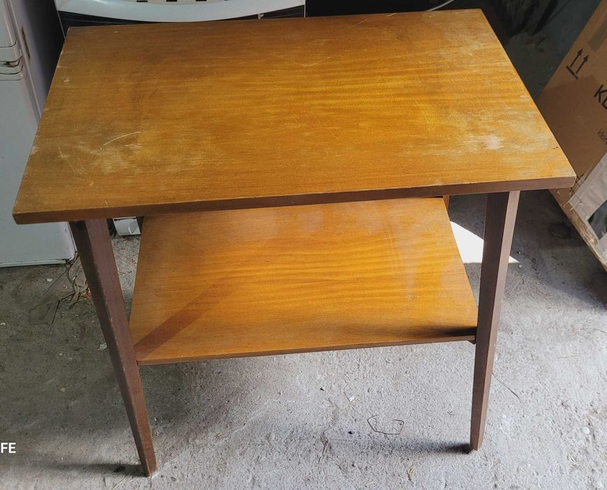 Stolik pod  RTV drewniany z półką, PRL.  Retro