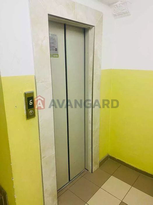 Продам 3-ком. Калиновая,свет есть