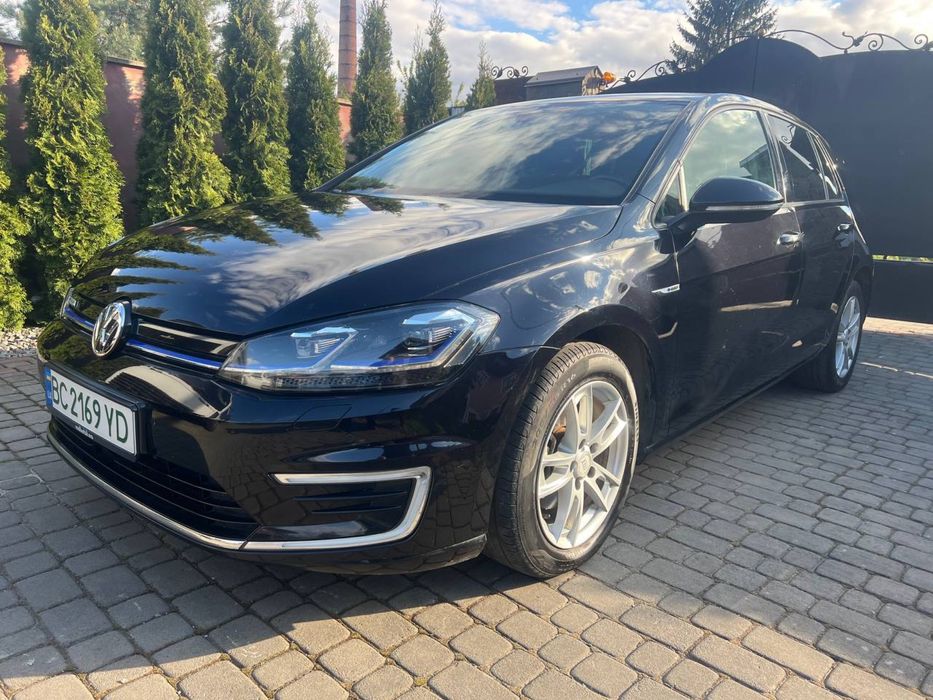 Volkswagen e-Golf електро 2018 36 квт