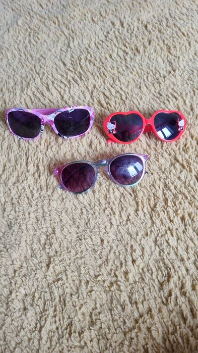 Okularki przeciwsłoneczne dla dziewczynki całość 15 zł