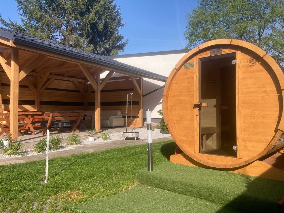 Noclegi u Iwony   (atrakcyjne tanie noclegi służbowe i turystyczne ]