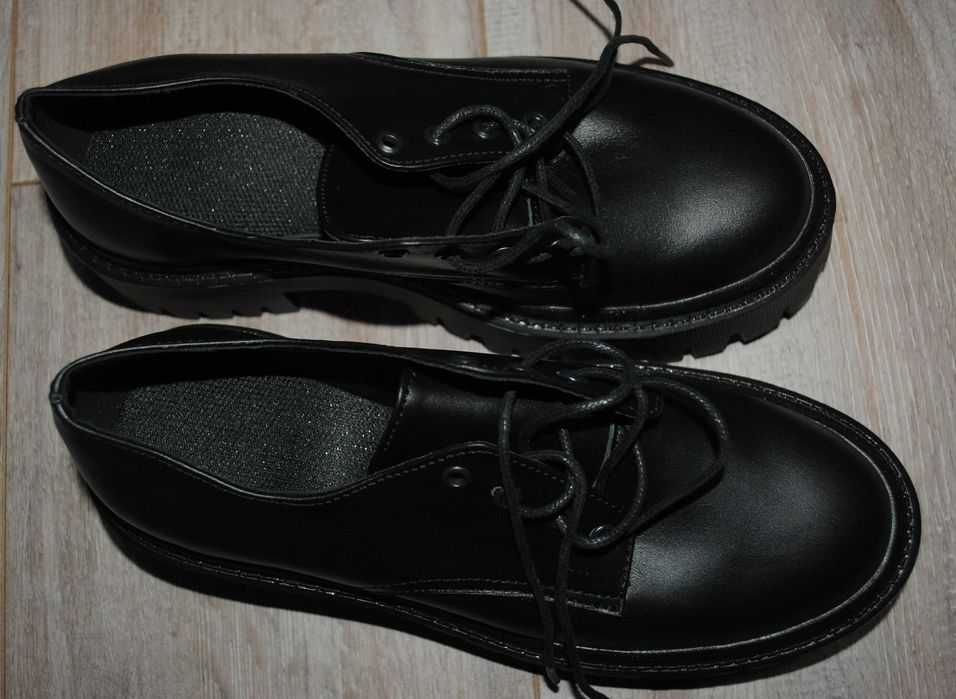 Туфлі Horoso 38 чорні 2066-02-ekokozha легкі на високій платформі .