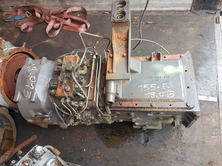 Skrzynia Renault części 155.54