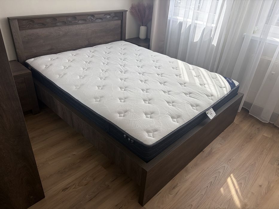 Łoże małżeńskie + materac