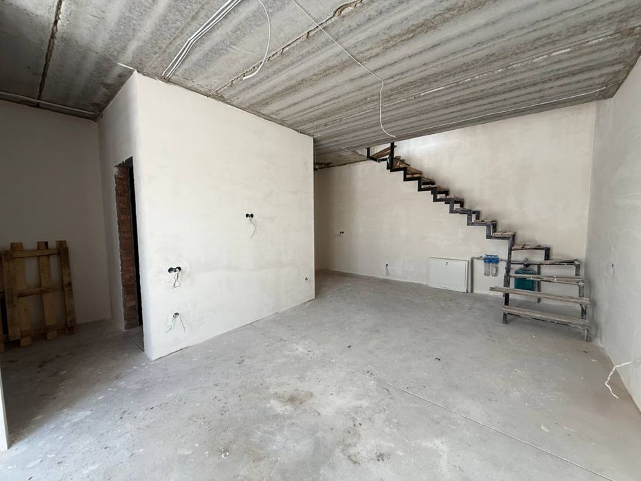 Продам таунхаус в чистовому та опаленям