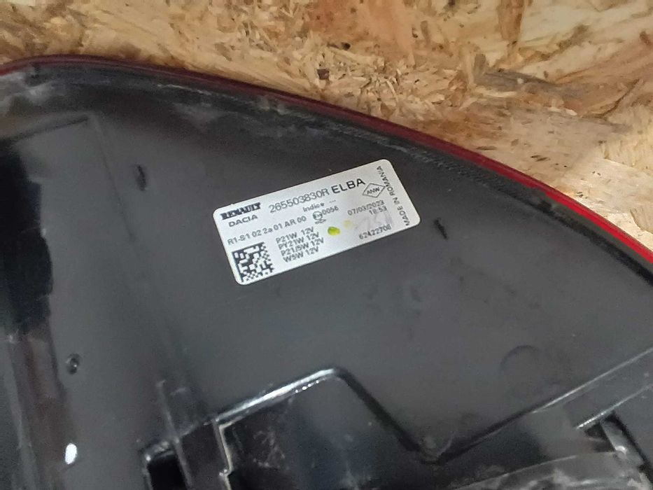 Farolins stop esquerdo e direito Dacia Sandero III 265503830R -265503829R