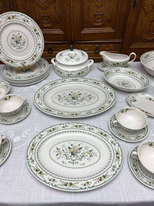 Royal Doulton Provancal розкішний англійський сервіз
