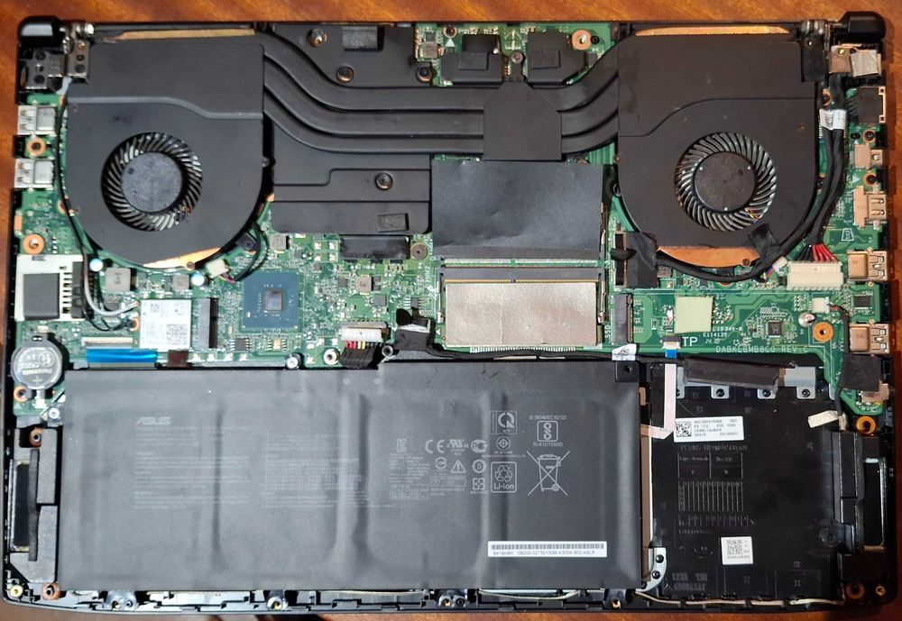 Portátil Asus ROG Strix GL503GE- 78BT5CB1 (para peças)