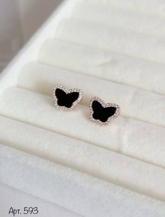 Продаю срібні прикраси - сережки,браслети,кольє,комплекти.