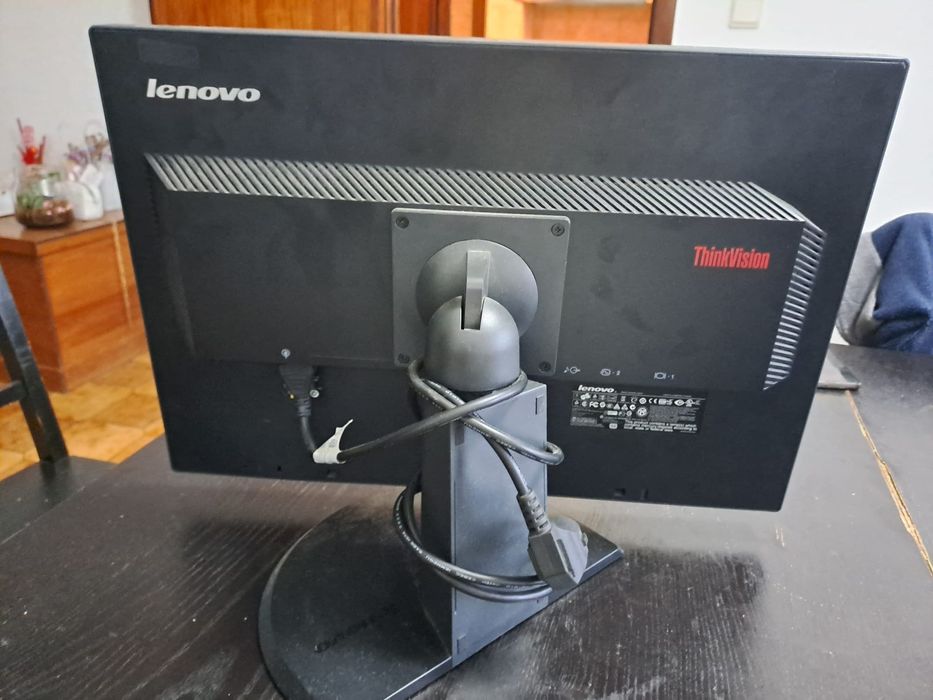 Monitor Lenovo ThinkVision L2251p wide