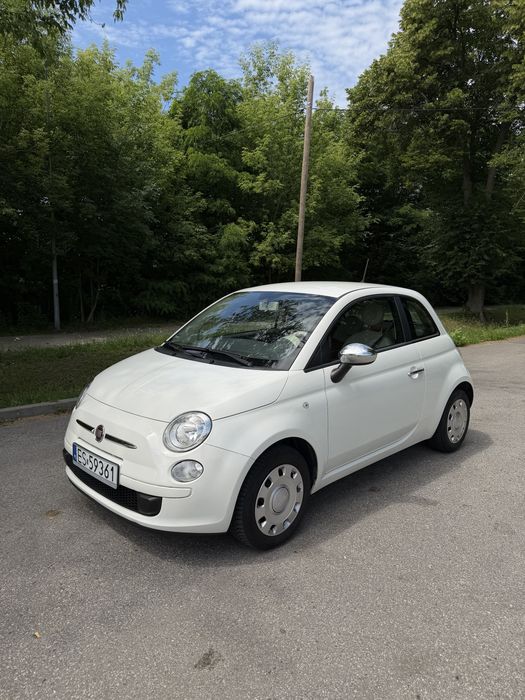 Samochód osobowy fiat 500 2013