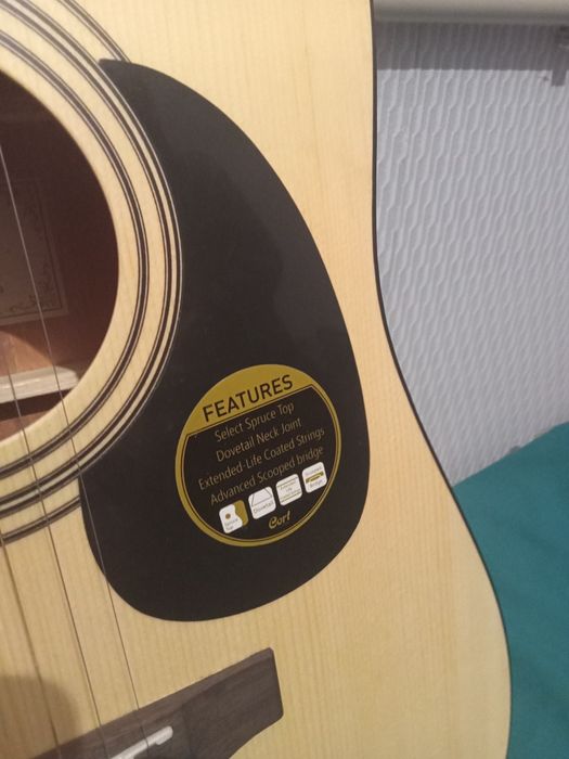 Продам гітару. Нова.