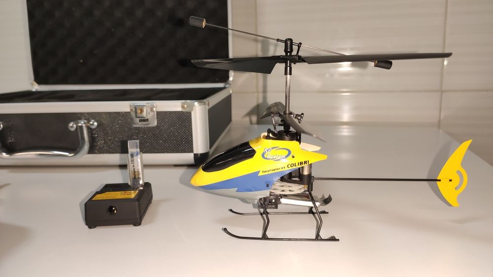 Helicóptero - Easycopter V4 colibri