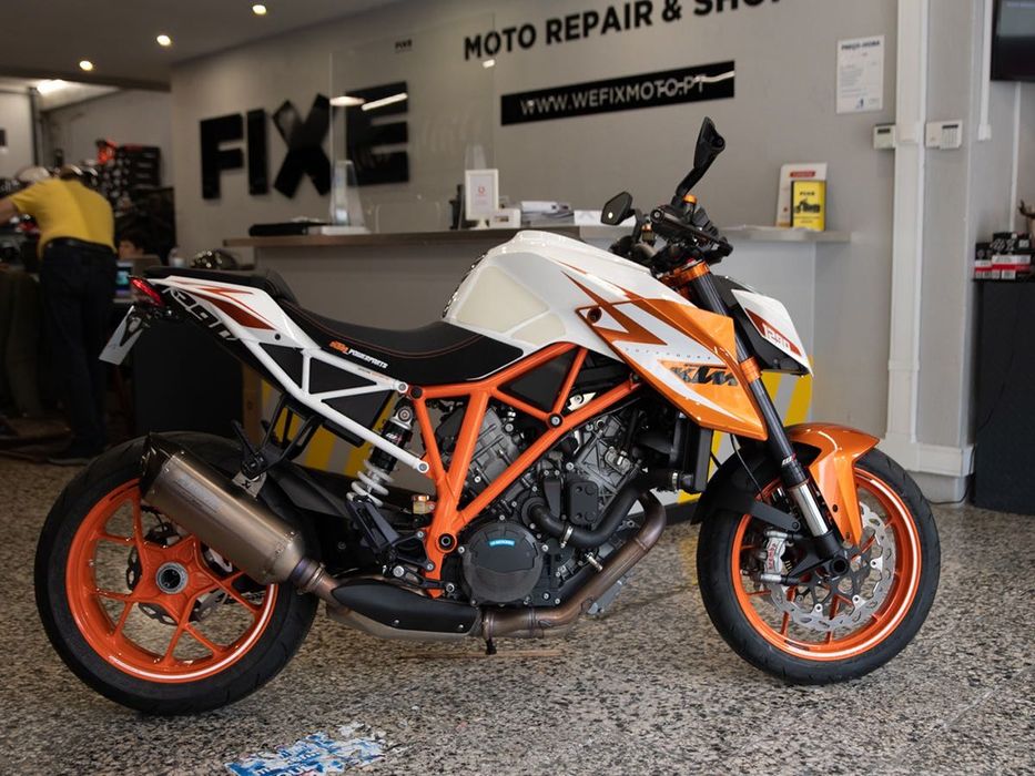 KTM Super Duke SE 1290 r de 2016 Absolutamente "Como Nova" 3314 Kms