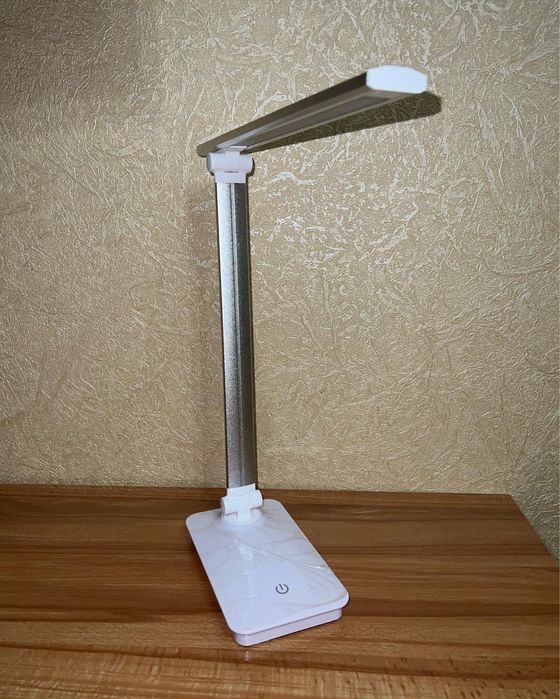 Настольная лампа LED (аккумуляторная)