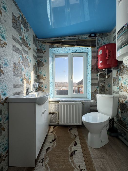 Будинок з виходом до річки