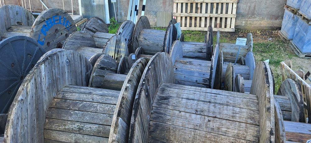 Bobina de madeira usada / bobine madeira usada