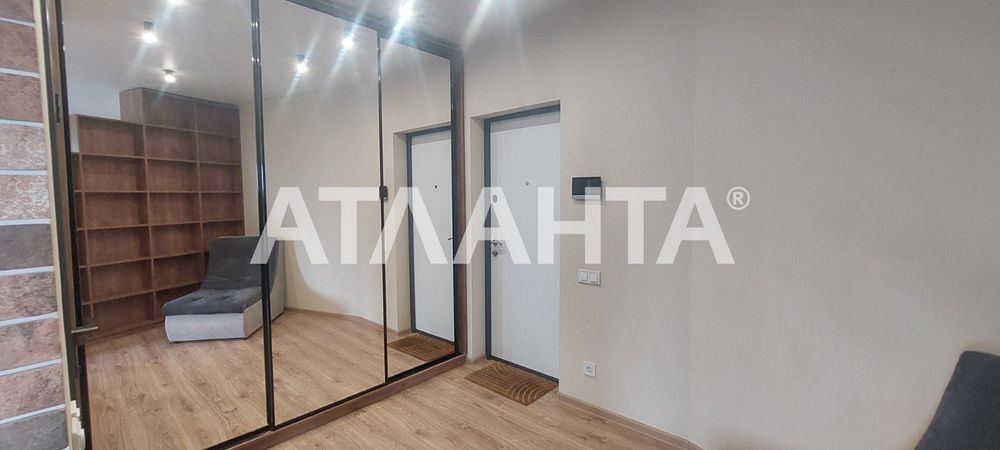 1к.м.Васильківська з ремонтом та паркомісцем. Постанови