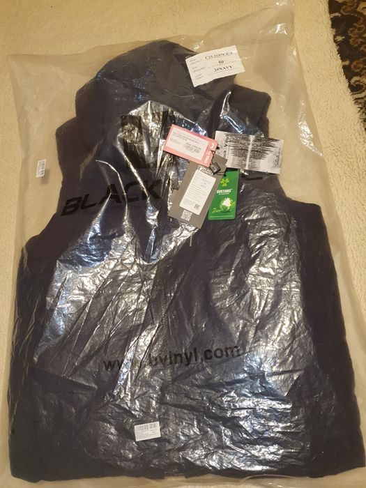 Продам, жилетку black vinyl ,50 размер, синий  цвет.