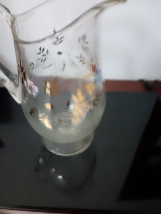 Caneca decorada em vidro