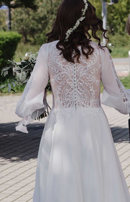 Piękna suknia ślubna