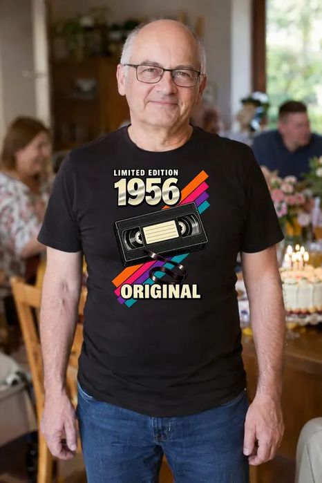 Koszulka męska czarna na 70 urodziny rocznik 1956 kaseta VHS prezent 3XL