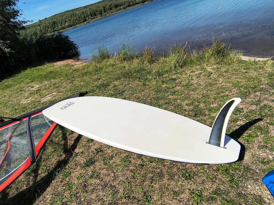 Deska windsurfingowa Mistral Explosion 150 litrów.