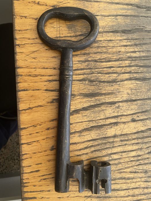 Chave antiga de bronze 26 cm