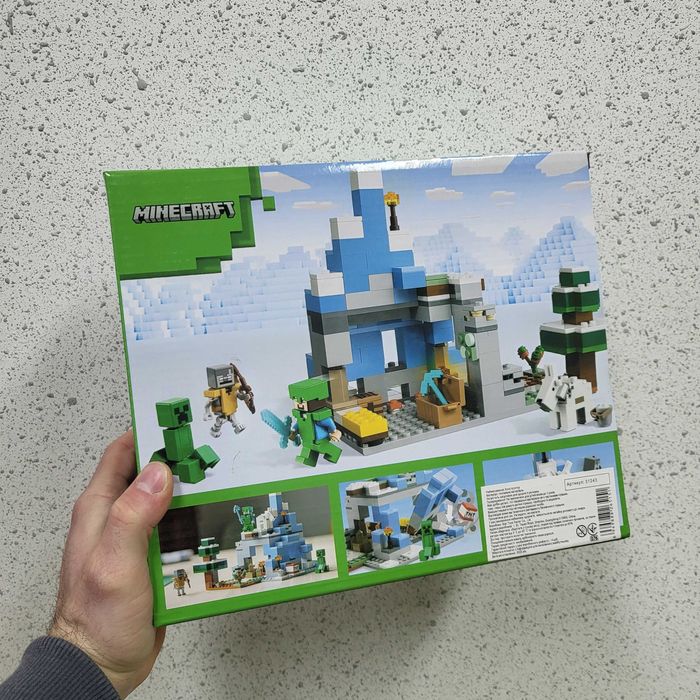 Конструктор Майнкрафт крижані гори 304 деталі My World