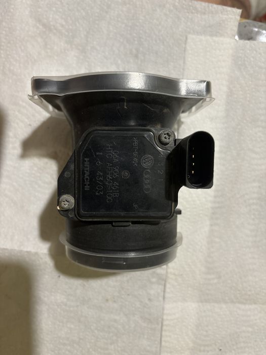 Ауді а4б6 1.6 бензин розходомір повітря HITACHI 2505030