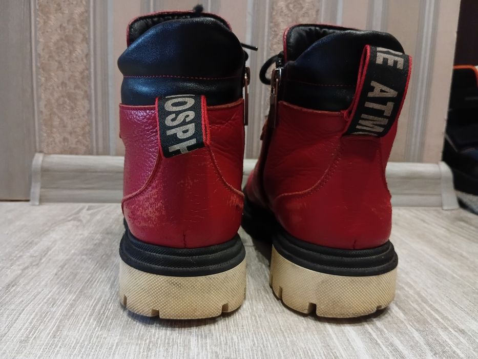 Черевики чоботи ботинки