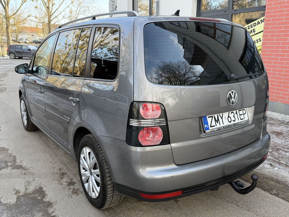 VW Touran 1.6 MPI 102KM 2010R FreeStyle PDC Navi Hak CarPlay Tempomat