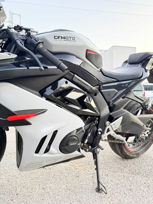 CF Moto 675 SR-R