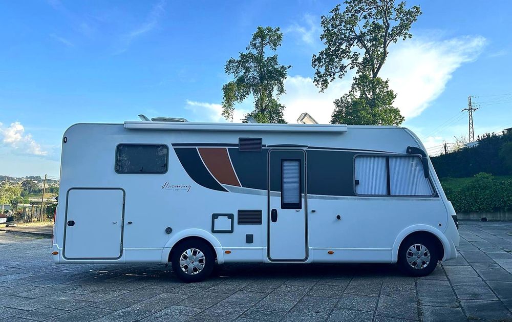 Autocaravana Burstner cama central