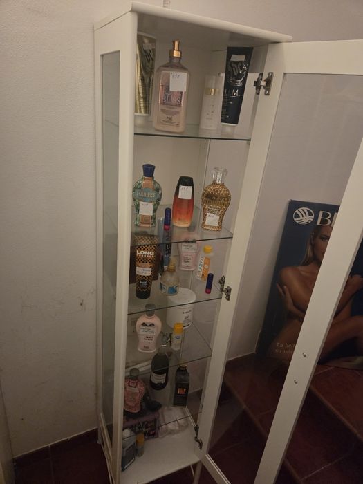 Móvel / Vitrine branco