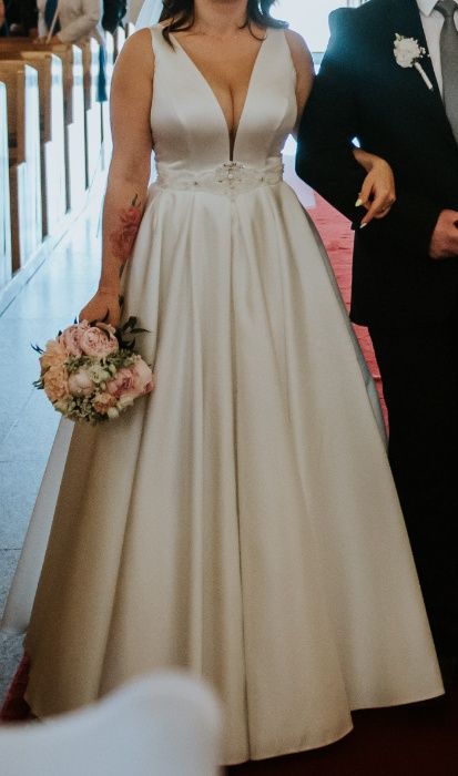 suknia ślubna elegancka