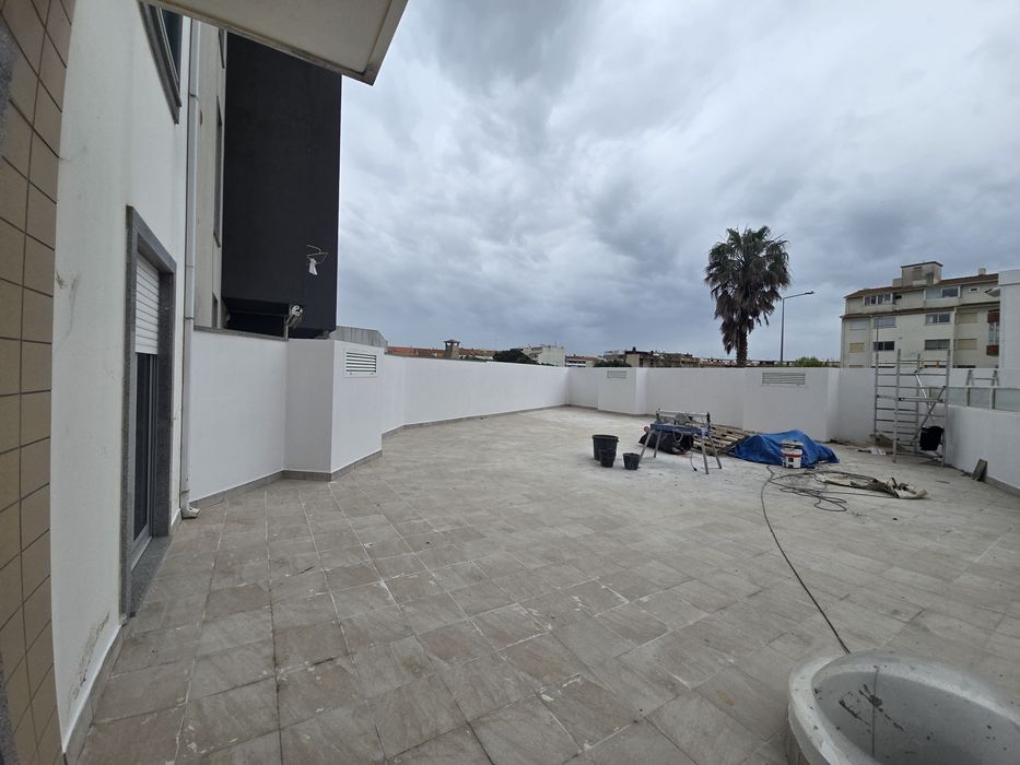 Vendo apartamento T2 na Barra