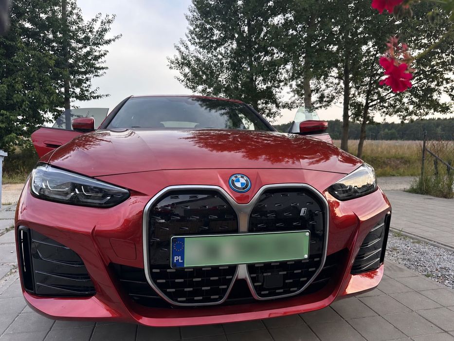 BMW i4
