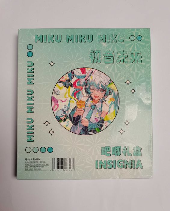 Przypinki, zestaw przypinek w pudełku - Hatsune Miku (anime, Vocaloid)