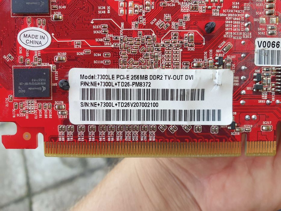 GeForce 7300LE PCI-E 256MB DDR2 TV-OUT DVI sprawna