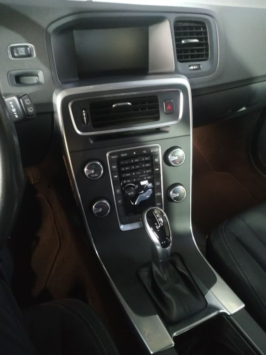 Volvo V60 kinetic 2.0D